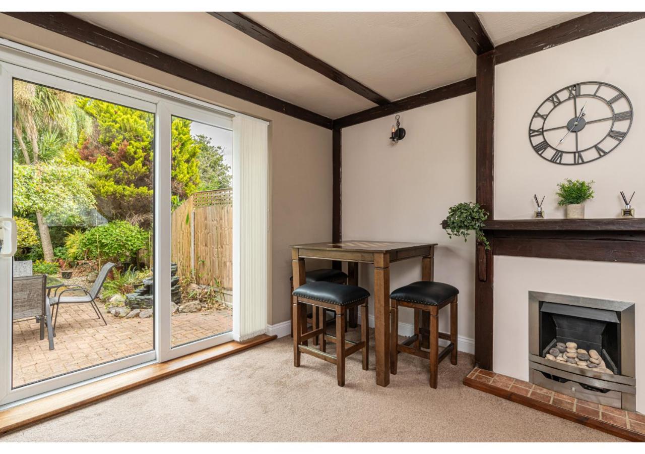 Nature's Serenade:3br Classic Home-jacuzzi & Sauna Apartment