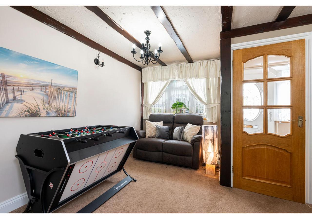 Nature's Serenade:3br Classic Home-jacuzzi & Sauna